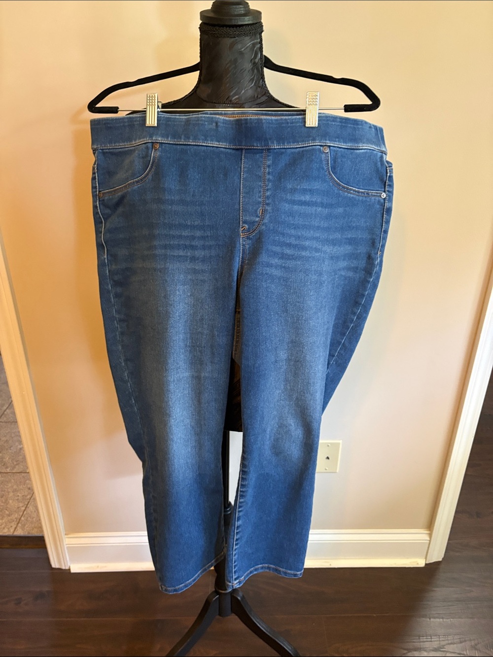 Classic Blue Pull-On Women’s Jeans